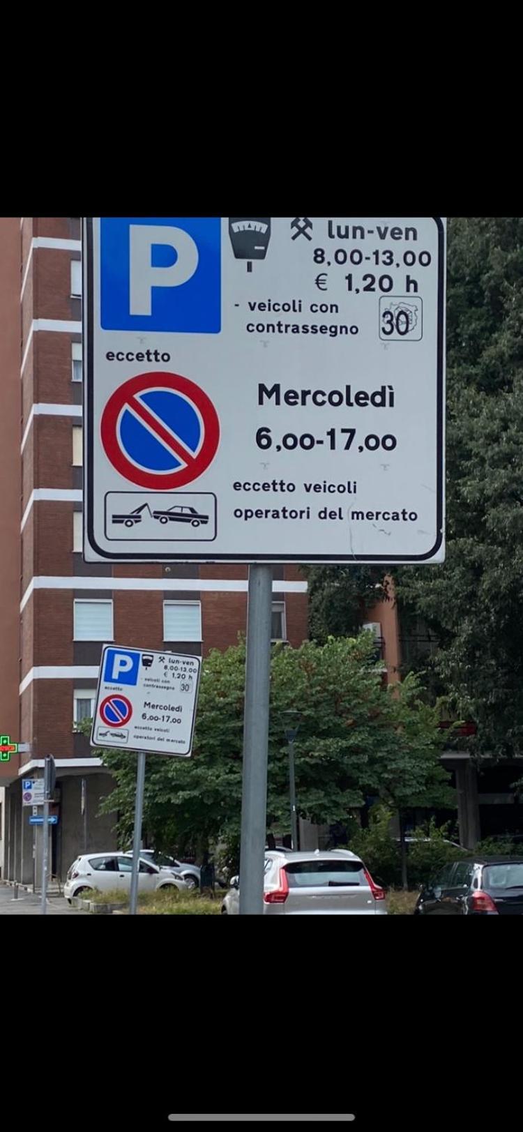 Bnb Milano Dipinta Di Blu Buitenkant foto